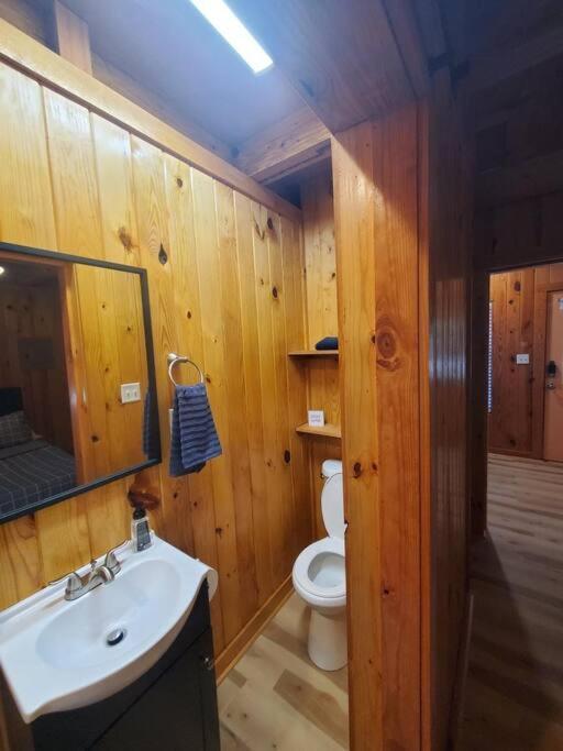 107 Vinewood Cabin Brewton Exterior photo